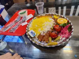 عکس رستوران گلریز در محله سلاخ خانه قم 8