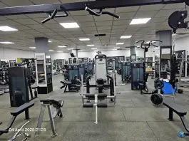 عکس باشگاه بدنسازی کما در محله آزادگان شیراز 9