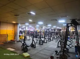عکس باشگاه بدنسازی کما در محله آزادگان شیراز 10