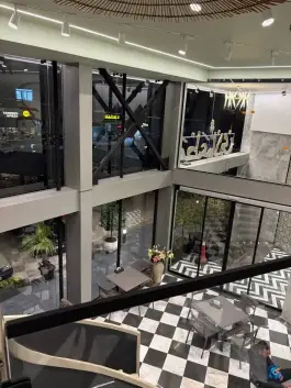 مطعم لاری شعبه ۳ در قصر دشت شیراز