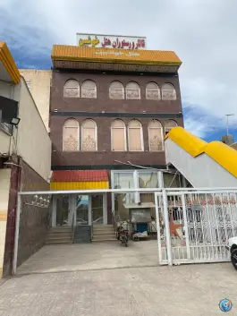 کافه رستوران و تالار خوشبین در محله شهربازی تاکستان