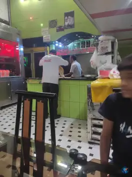 عکس رستوران رنگین کمان در محله انصارالحسین قم 4