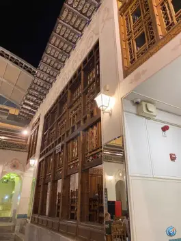 عکس کافه رستوران خانه همدم السلطنه در محله نقش جهان اصفهان 6