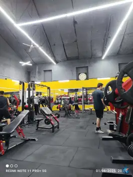 عکس باشگاه بدنسازی رامان در محله شارق شرقی تهران 6