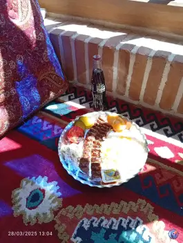 عکس سفره خانه سنتی ننه طاهره در خمین 3