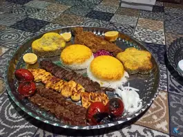 عکس عمارت نیاوران در بلوار امام رضا قم 5