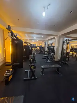 باشگاه بدنسازی زئوس در اشتراکی شمالی کرج