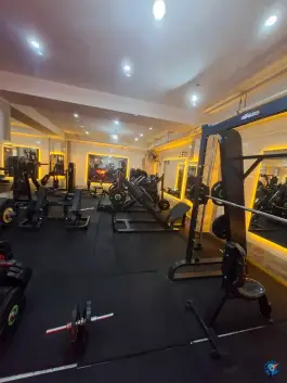 عکس باشگاه بدنسازی زئوس در اشتراکی شمالی کرج 2