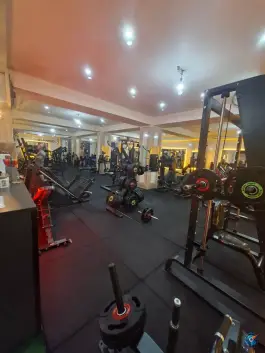 عکس باشگاه بدنسازی زئوس در اشتراکی شمالی کرج 7