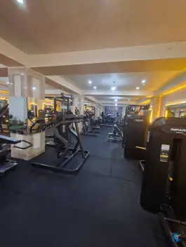 عکس باشگاه بدنسازی زئوس در اشتراکی شمالی کرج 9