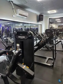 عکس باشگاه بدنسازی بادی در محله درکی شیراز 6