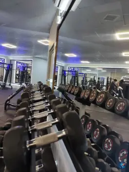 عکس باشگاه بدنسازی بادی در محله درکی شیراز 9