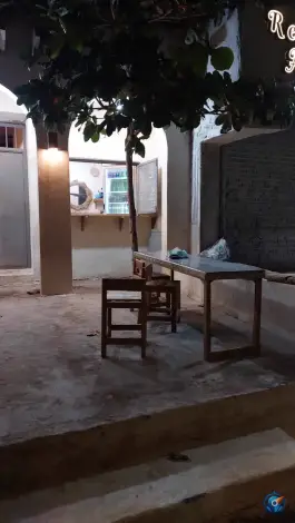 کافی شاپ جزیره هرمز در جاده کرانه