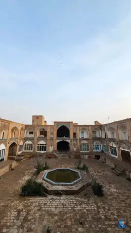 عکس کاروانسرای گمرک، محله بهارستان شیراز 2