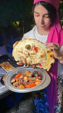 عکس باغ رستوران پشت راه در محله دکتر حسابی شیراز 8
