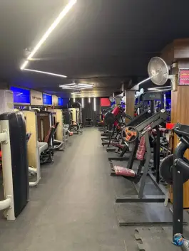 باشگاه بدنسازی پیکرتراشان در محله ابوذر تهران