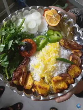 عکس جوجه کبابی دایی محسن در زارچ 10