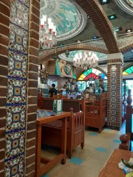 عکس سفره خانه جلفا در جوادیه تهران 2