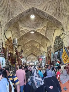 عکس بازار وکیل در محله گود عربان شیراز 3