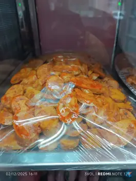 عکس ساندویچ دلوین در محله قلعه کامکار قم 2