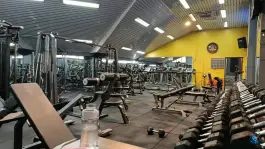 باشگاه بدنسازی ژیوار در محله بی سیم شرقی اصفهان