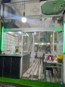 طباخی عمو حاجی در محله نیروی هوایی تهران