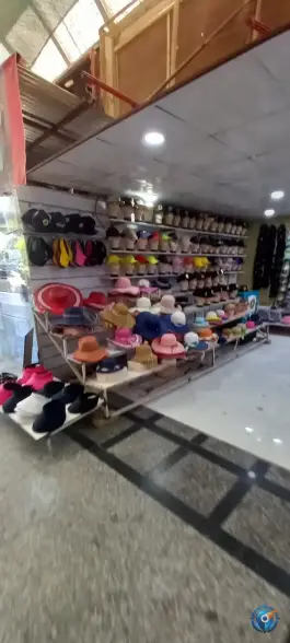 عکس بازارچه بزرگ پردیس در گل تپه کبودرآهنگ 3