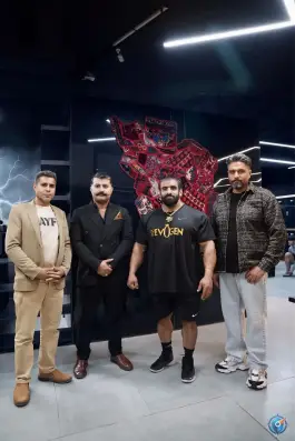 عکس باشگاه بدنسازی هادی چوپان در شهرک فرهنگیان شیراز 4