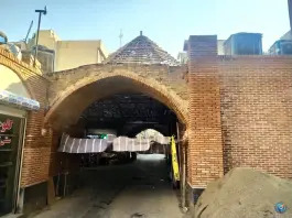 چهارسوق چوبی، محله فروزش (امیر بهادر)، تهران