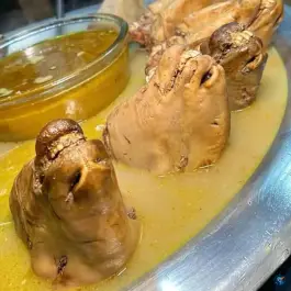 طباخی علیزاده در محله پورسینا مشهد