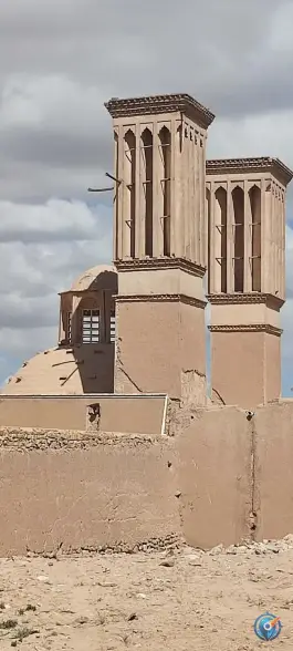 عکس عمارت شترگلو ماهان 2
