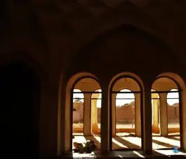 عکس عمارت شترگلو ماهان 6