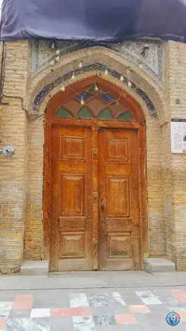 حسینیه تاریخی داروغه، محله پایین خیابان مشهد