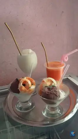 عکس کافه باغ لوتوس سنقر 2