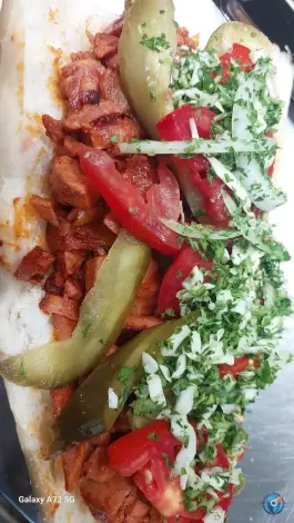 عکس ساندویچ مترو در محله ده دی مشهد 7