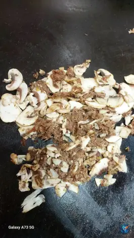 عکس ساندویچ مترو در محله ده دی مشهد 8