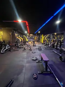 عکس باشگاه بدنسازی امیر در محله فاطمیه مشهد 3
