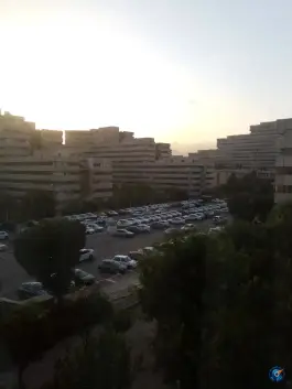 پارکینگ روباز بلوک E2 در محله اکباتان تهران