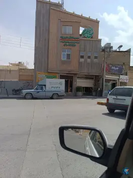 رستوران حاج بهزاد در محله مولوی اصفهان