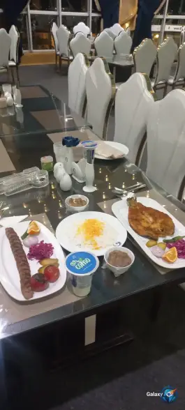 عکس رستوران گردان سیرنگ در محله حاج زینل قم 8