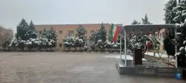 عکس دبیرستان پسرانه دوره دوم کمال دانشگاه صنعتی اصفهان در خمینی شهر 3