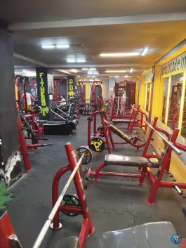 عکس آکادمی ورزشی فیزیک پرو در ماهدشت کرج 3
