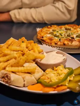عکس رستوران لبنانی فتوش در بلوار امین و ساحلی قم 2