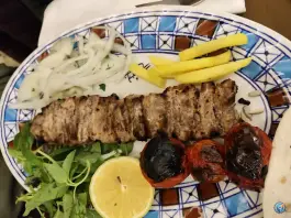 عکس رستوران سنتی شرزه در محله گود عربان شیراز 5