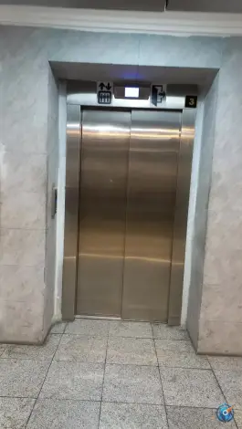 عکس پارکینگ بازار مبل ایران در یافت آباد شمالی تهران 4