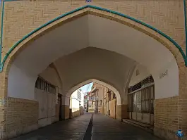 عکس گذر تاریخی حاج حسین در محله چهار مردان قم 2