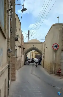 عکس گذر تاریخی حاج حسین در محله چهار مردان قم 3