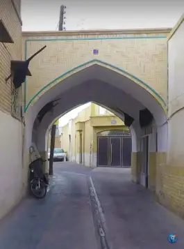 عکس گذر تاریخی حاج حسین در محله چهار مردان قم 4