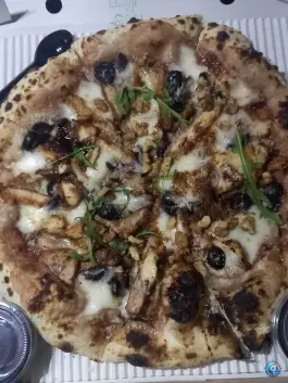 عکس کافه کالیگ در محله ارم شیراز 4