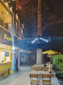 عکس فست فود اِوِلین در جهانشهر کرج 4